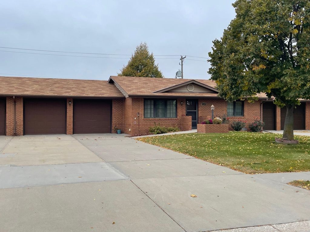 4404 P Ave, Kearney, NE 68847