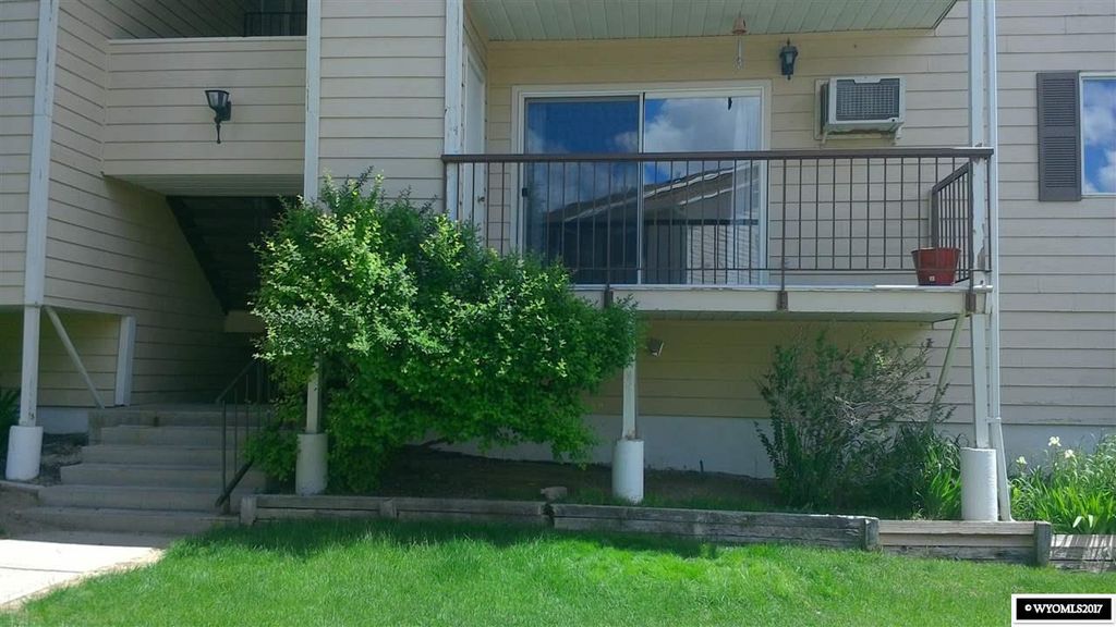 2916 Plumtree Dr #1A, Rock Springs, WY 82901