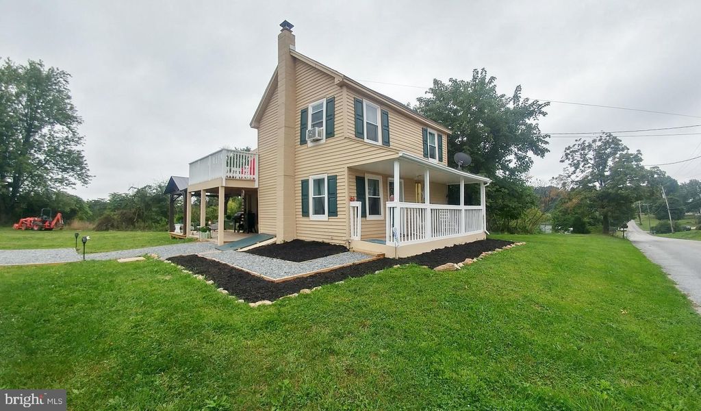 95 Crest Hill Ln, Red Lion, PA 17356
