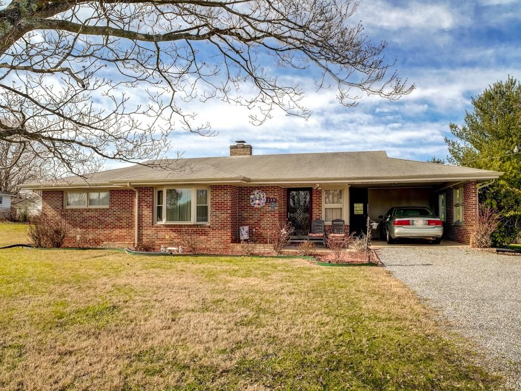 239 Gray Station Rd, Johnson City, TN 3 Bed, 1 Bath SingleFamily