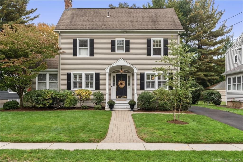 191 Four Mile Rd, West Hartford, CT 06107