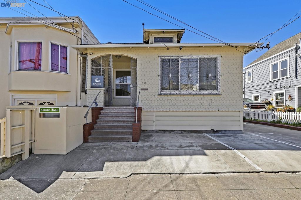 1531 Thomas Ave, San Francisco, CA 94124