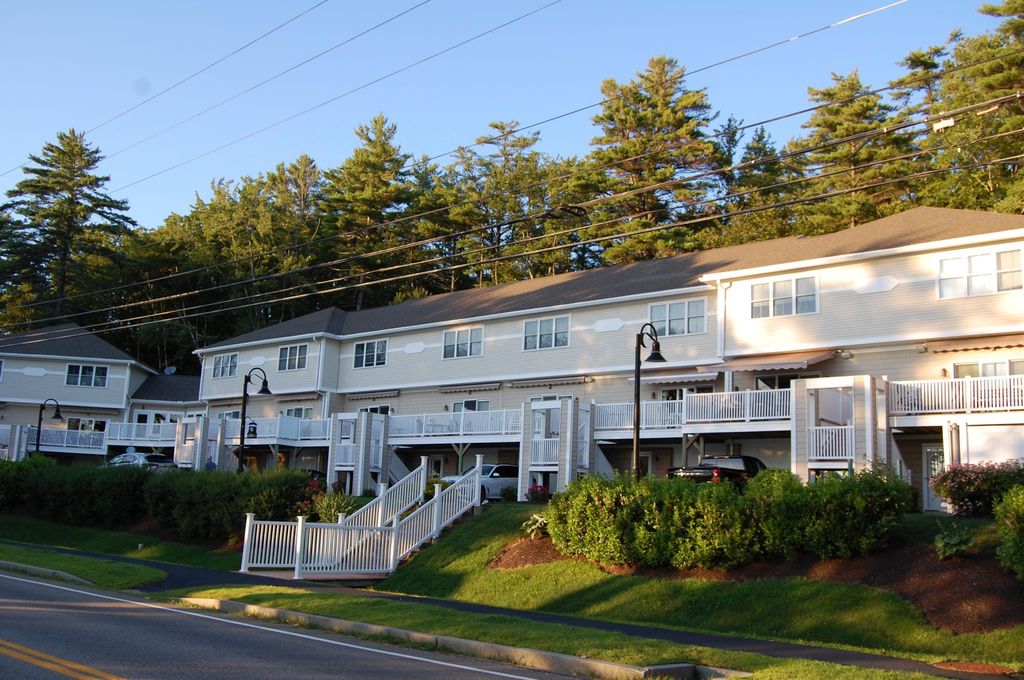 507 Weirs Blvd #10, Laconia, NH 03246