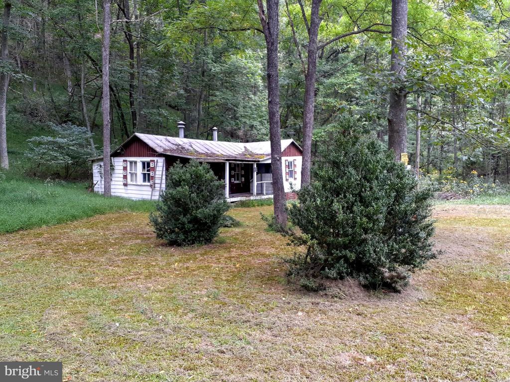173 Maw And Paw Ln, Brandywine, WV 26802 2 Bed, 1 Bath SingleFamily