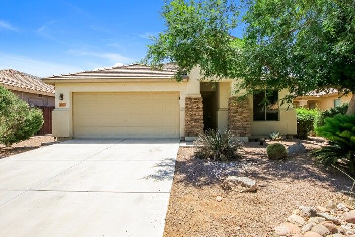 307 W Holstein Trl, San Tan Valley, AZ 85143