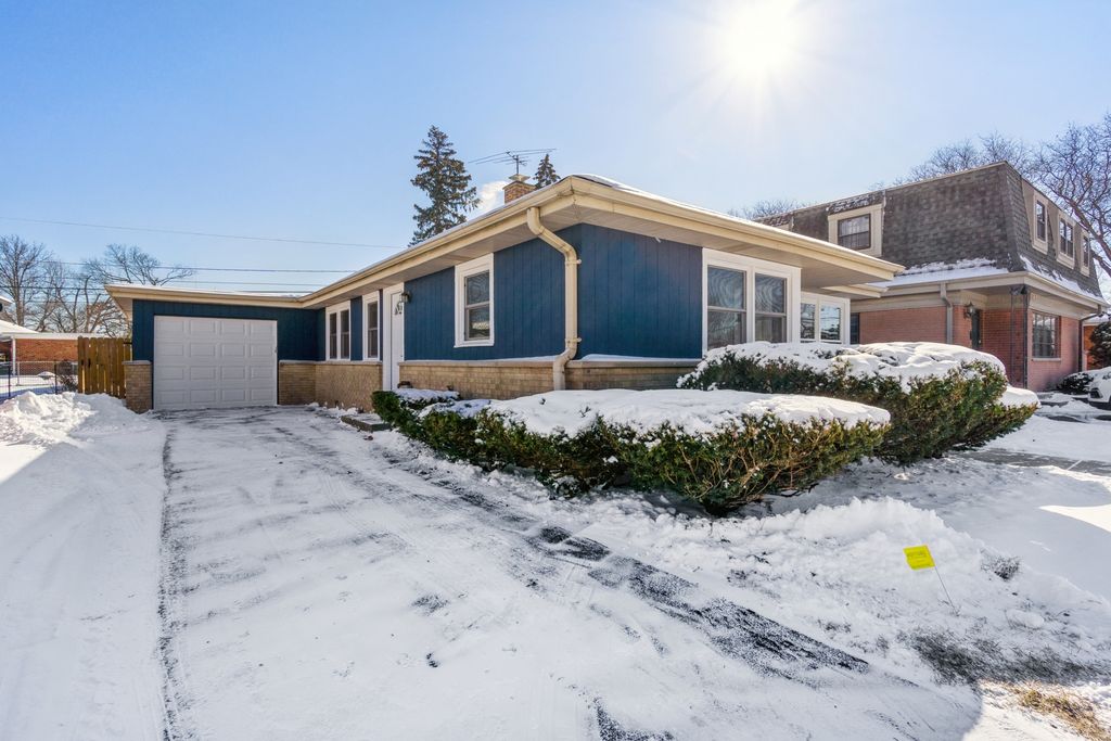 709 Forestview Ave, Park Ridge, IL 60068