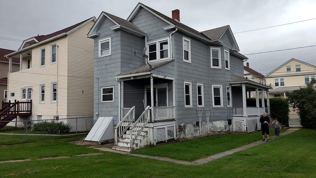 413 E Grand St, Nanticoke, PA 3 Bed, 1 Bath SingleFamily Home 34