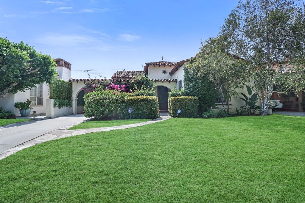 321 S Rodeo Dr, Beverly Hills, CA 90212