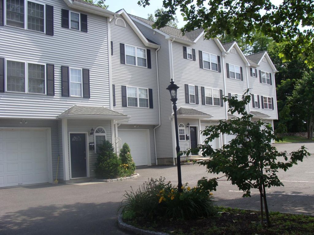 28 Triangle St, Danbury, CT 06810 Trulia