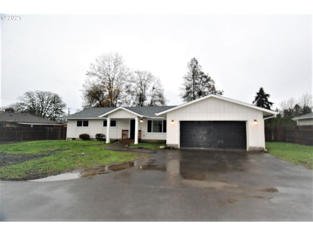 367 N Vernonia Rd, Saint Helens, OR 97051