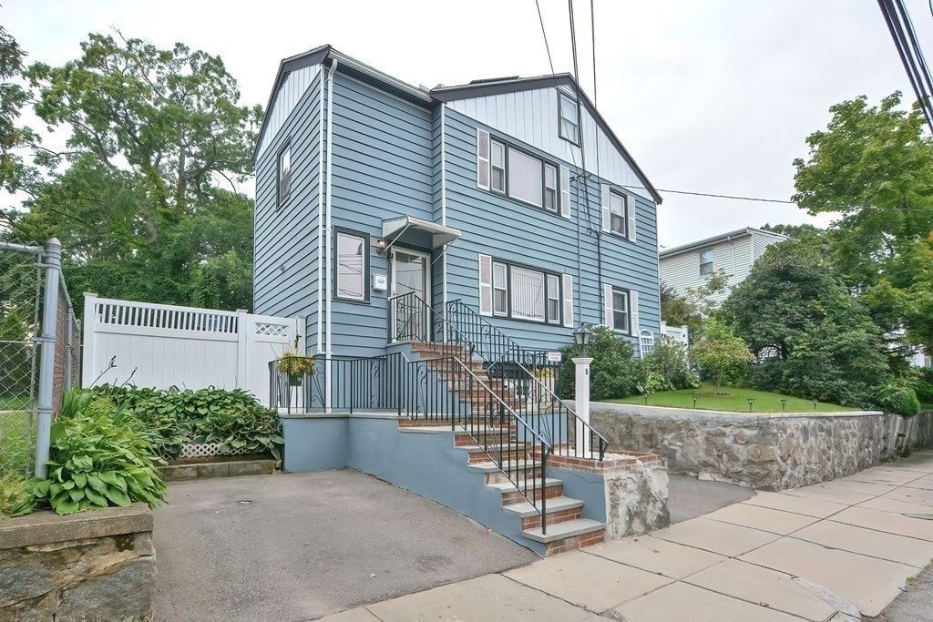 8 Brahms St #1, Roslindale, MA 02131