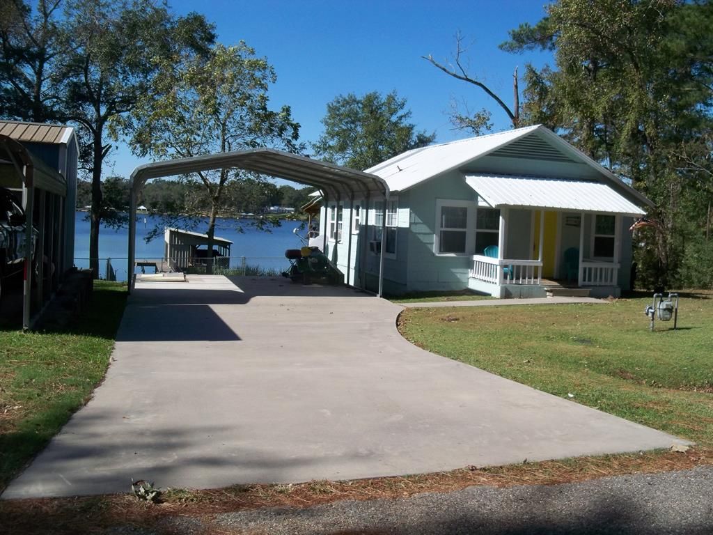 308 County Road 184, Carthage, TX 75633
