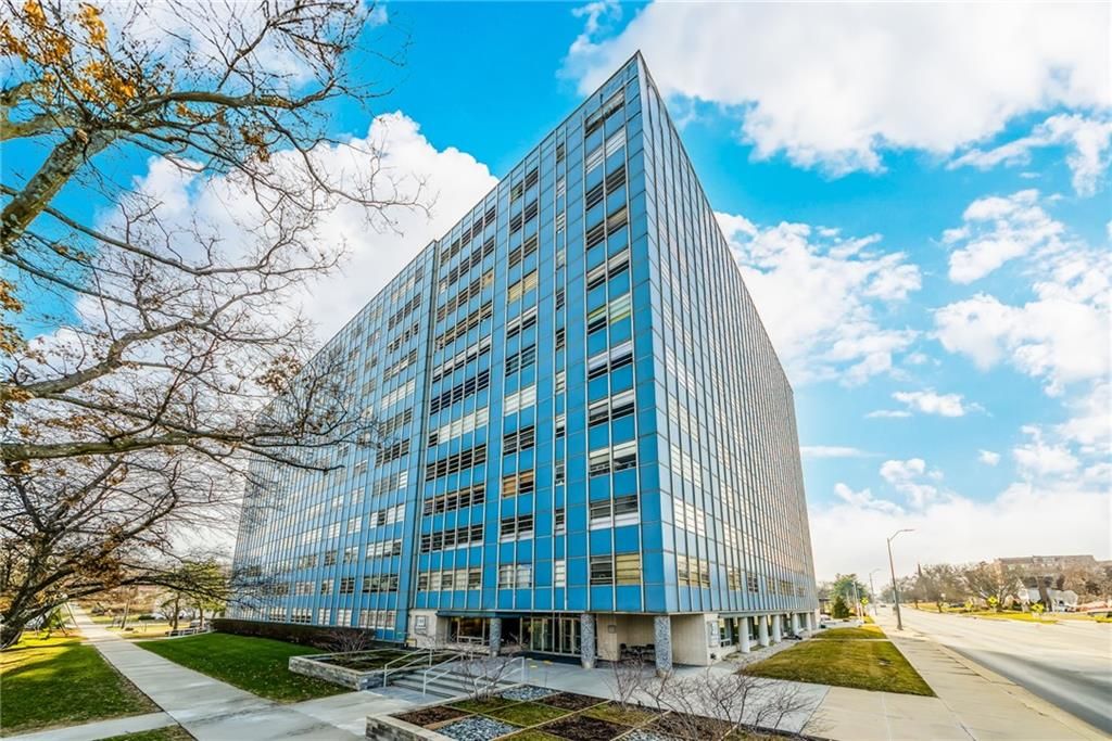 333 W  Meyer Blvd #213, Kansas City, MO 64113