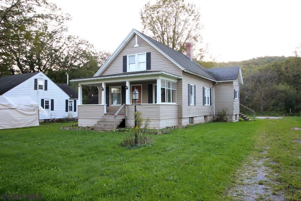 22 Sweitzer Dr, Duke Center, PA 16729