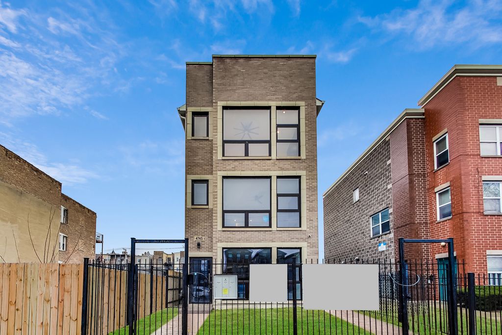 4745 S  Indiana Ave  #2, Chicago, IL 60615