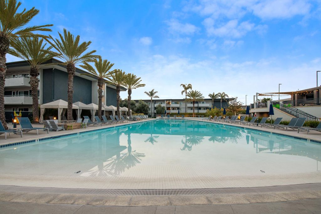 880 Irvine Ave #K305, Newport Beach, CA 92663