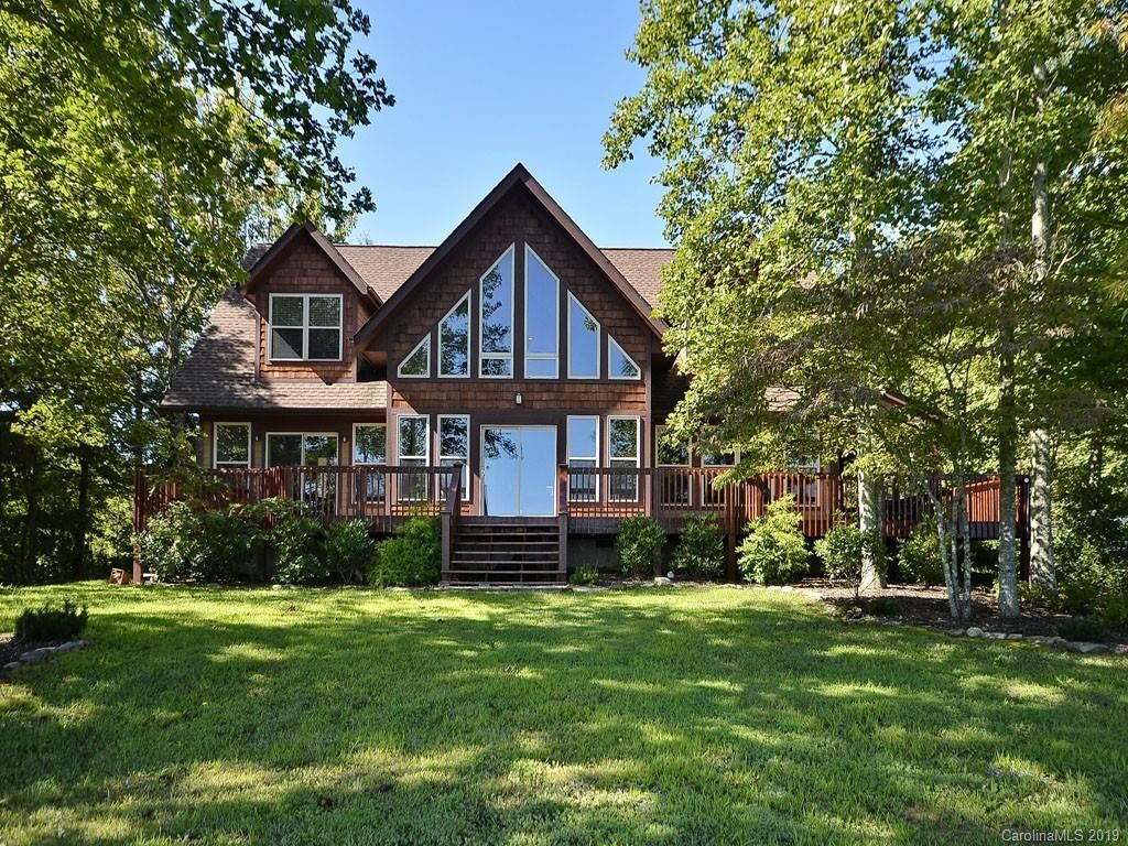 401 Grand Oaks Dr, Hendersonville, NC 4 Bed, 4 Bath SingleFamily