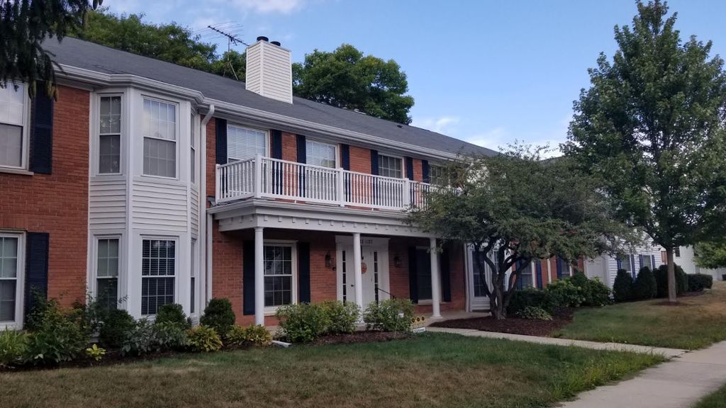 1127 Spring Garden Cir #113, Naperville, IL 60563