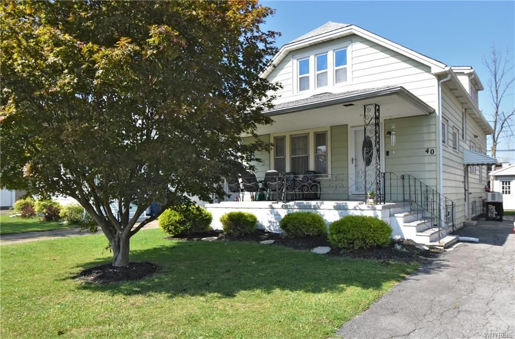 40 Magnolia St, Lackawanna, NY 14218