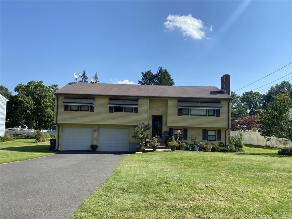 88 Willow St, Wethersfield, CT 06109