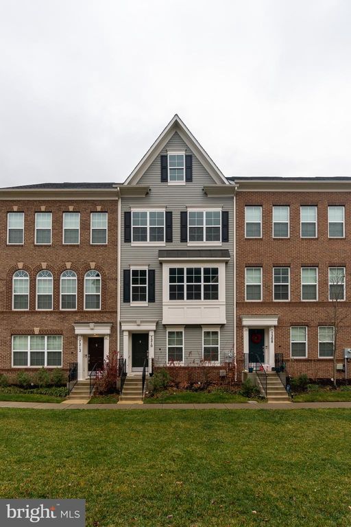 7210 Barrberry Ln, Beltsville, MD 20705