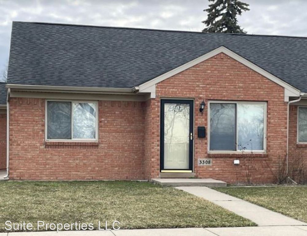 3300 Gloria St, Wayne, MI 48184
