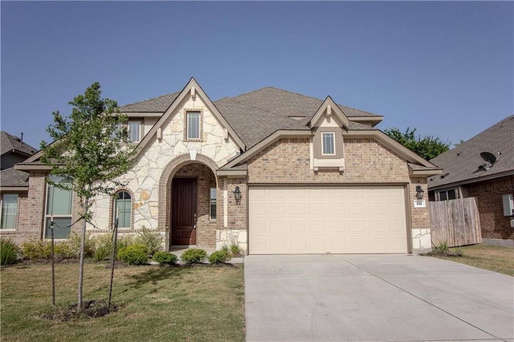 252 Summer Pointe Dr, Buda, TX 3 Bed, 3 Bath Single