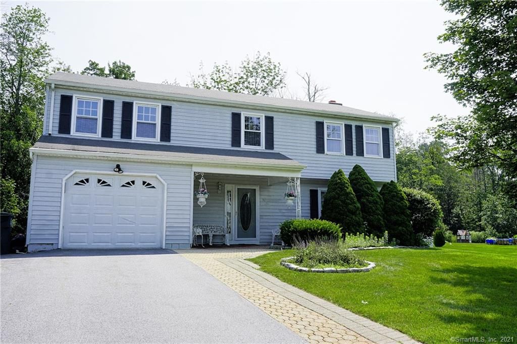 31 Tara Dr, Torrington, CT 06790