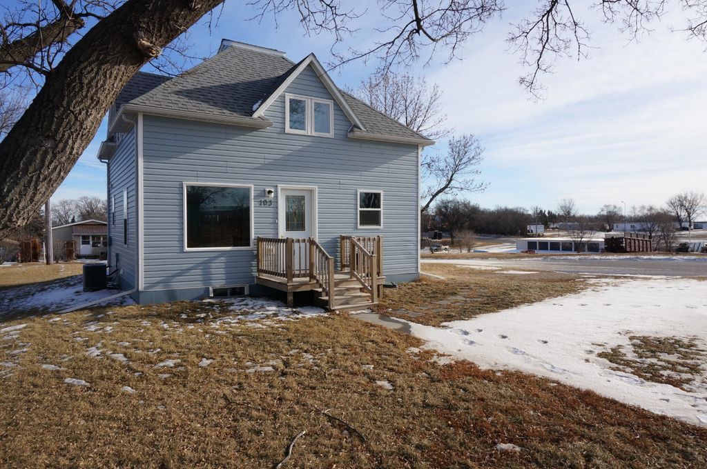 103 7th Ave W, Sisseton, SD SingleFamily Home 29 Photos Trulia