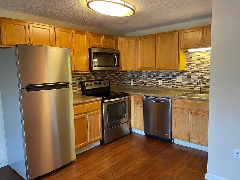 Coach House Chelmsford, MA Trulia