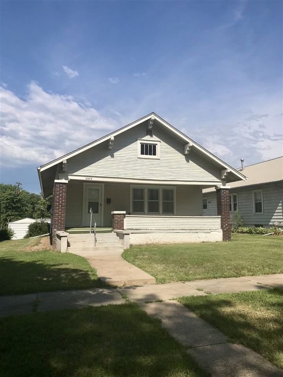 1317 D St, Fairbury, NE 68352 Trulia