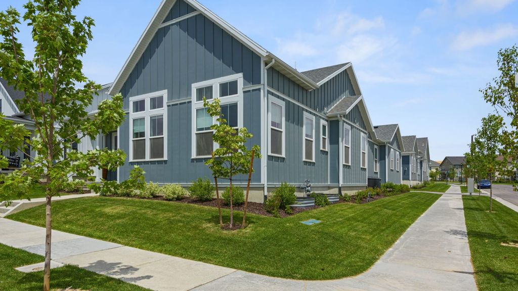 6428 W Birch Run Rd, South Jordan, UT 84009