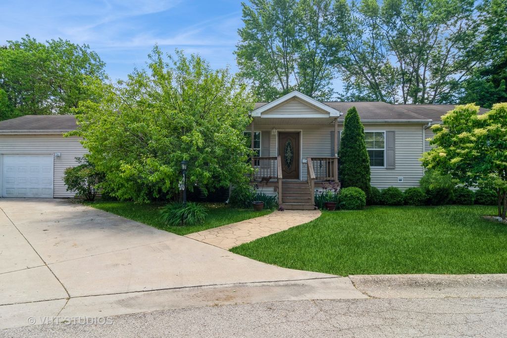 1097 Country Club Rd, Elgin, IL 60123 MLS 12065097 Trulia