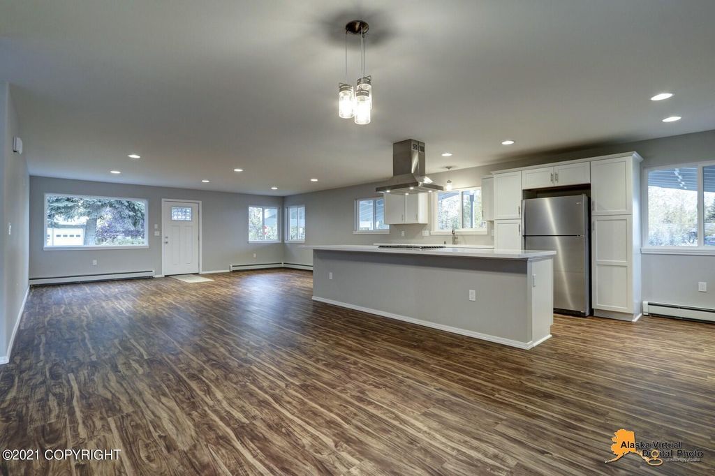 1301 Summit View St, Anchorage, AK 99504