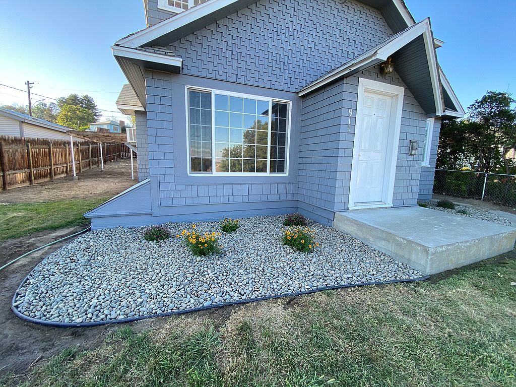 911 Crescent Ave, Sunnyside, WA 98944