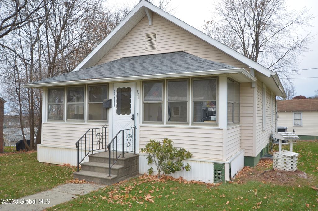 271 E Maryland Avenue, Rensselaer, NY 12144 MLS 202328747 Trulia