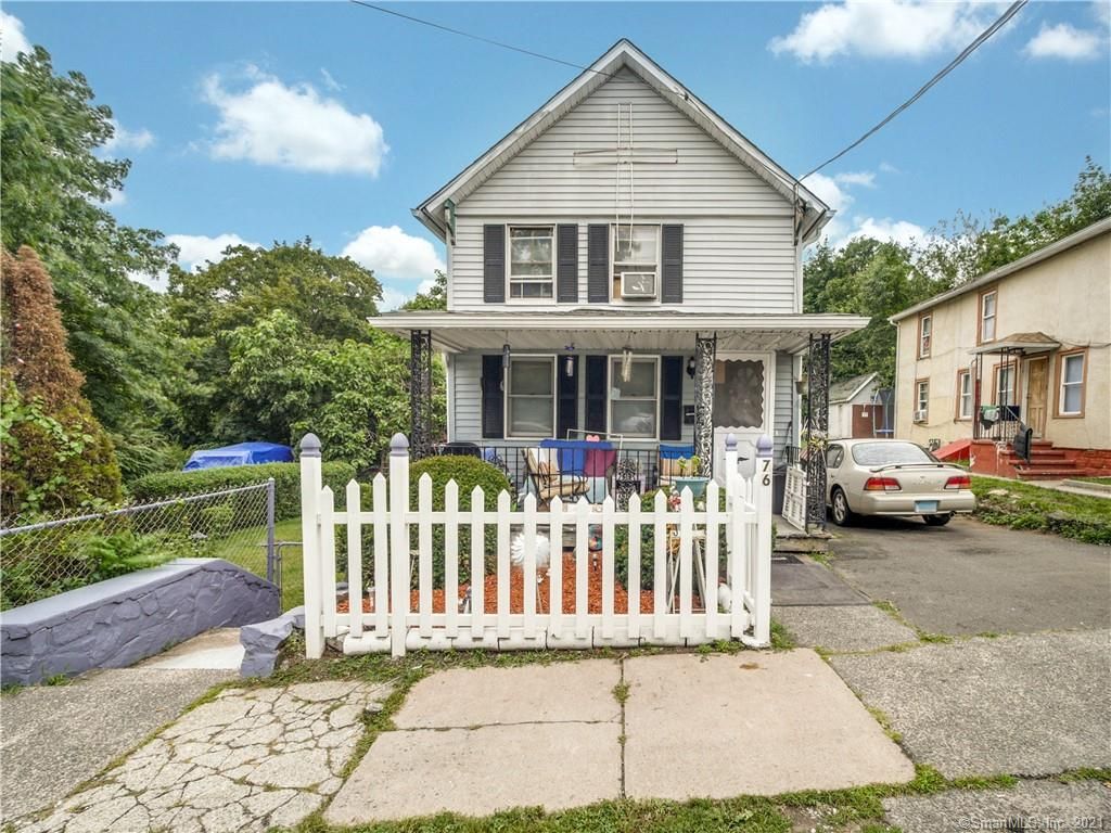 76 Bowen St, Hamden, CT 06514