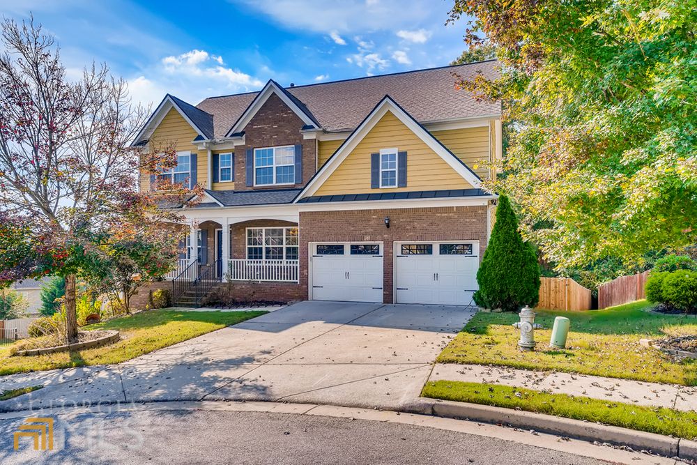 890 Sapphire Ln, Sugar Hill, GA 30518