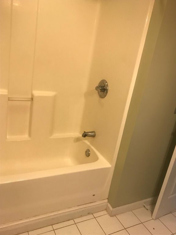 215 Dogwood Ln, Freedom, PA 15042