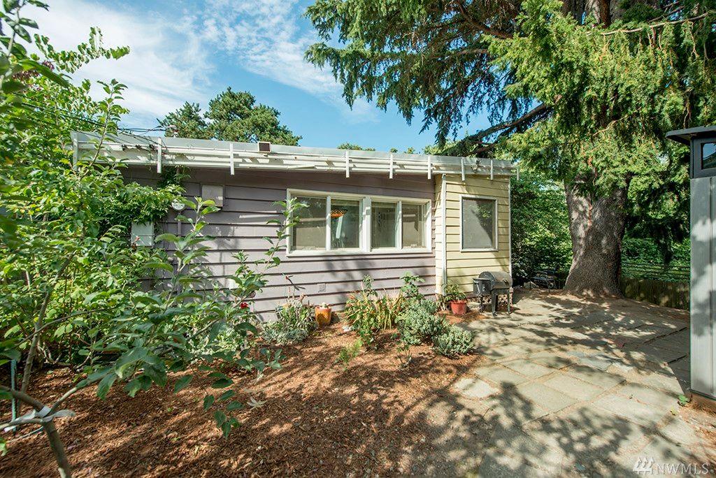 1207 S Trenton St, Seattle, WA 98108