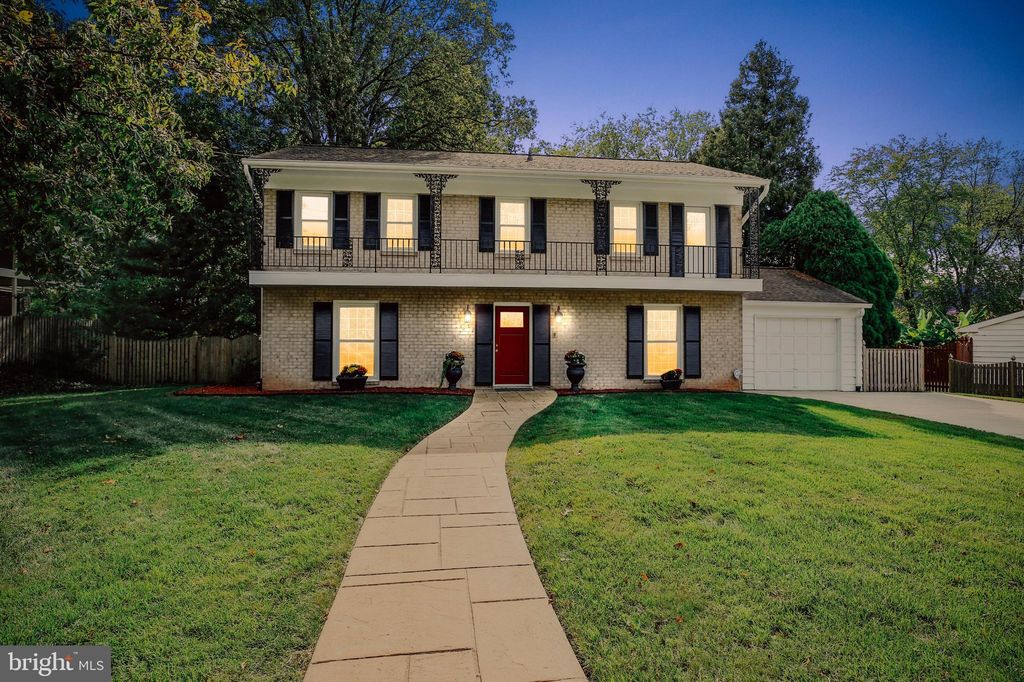1593 Kimblewick Rd, Potomac, MD 20854