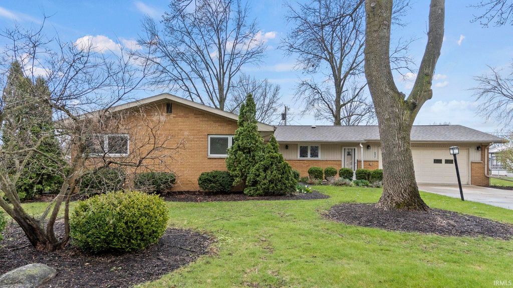 6832 Lawnwood Dr, Fort Wayne, IN 46815 Trulia