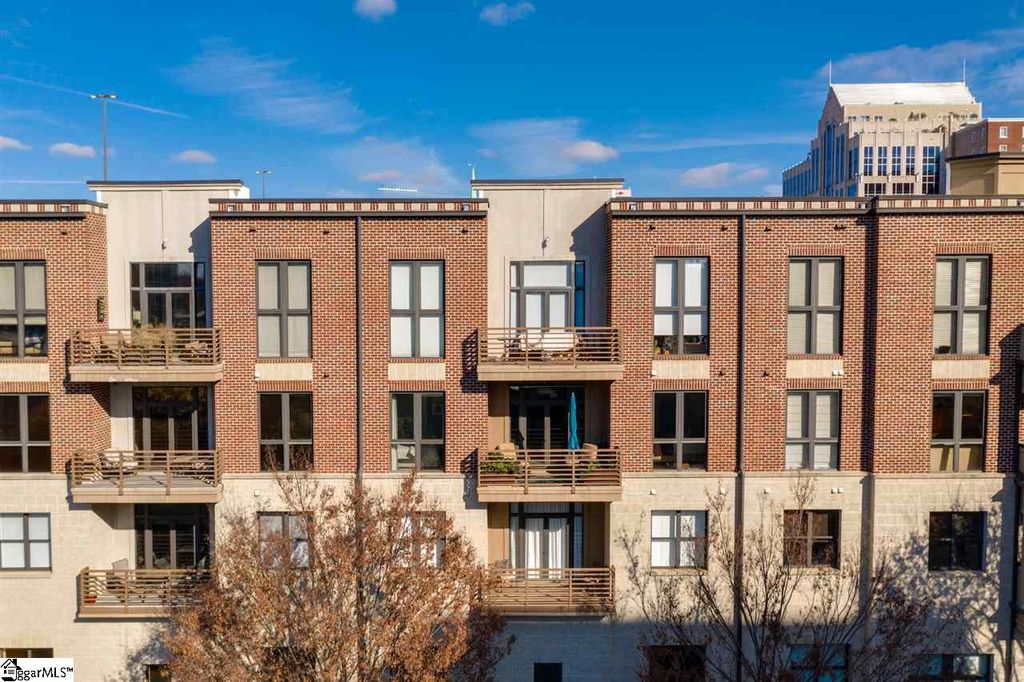 112 W Broad St #304, Greenville, SC 29601