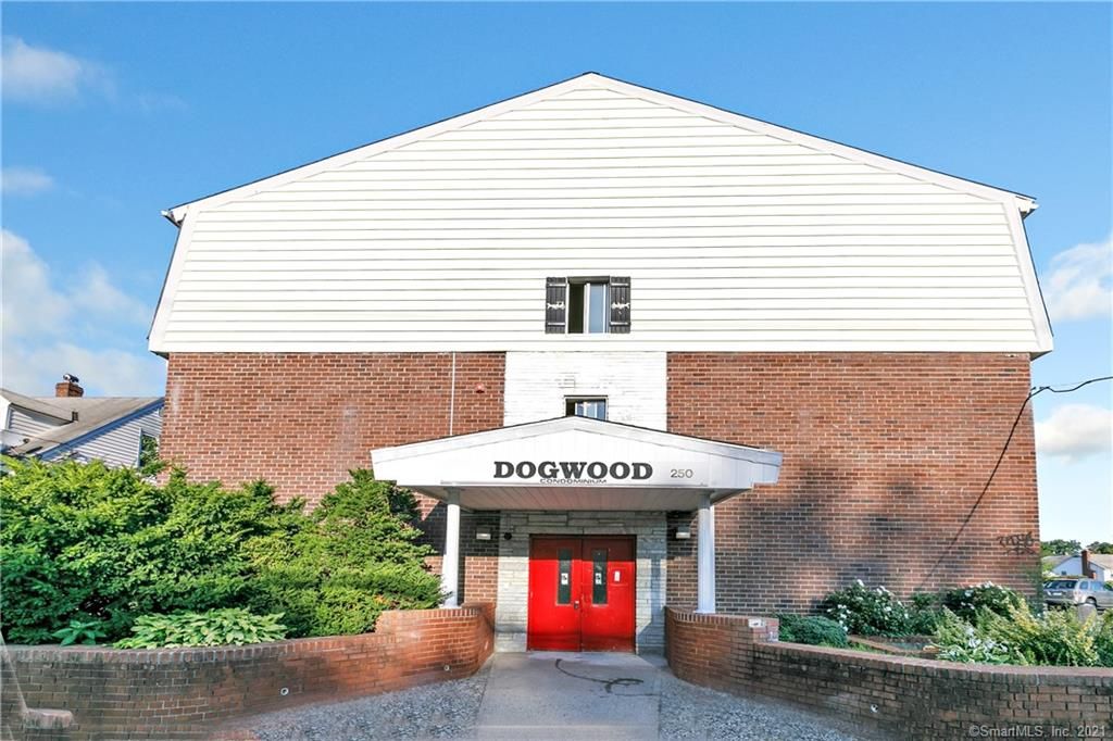 250 N Bishop Ave #39, Bridgeport, CT 06610