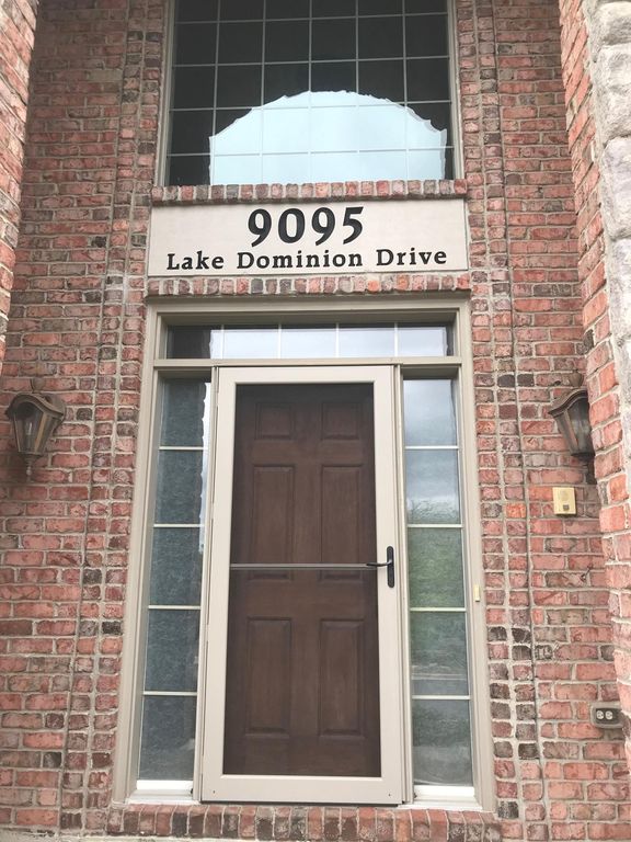 9095 Lake Dominion Dr #11, Brighton, MI 48114