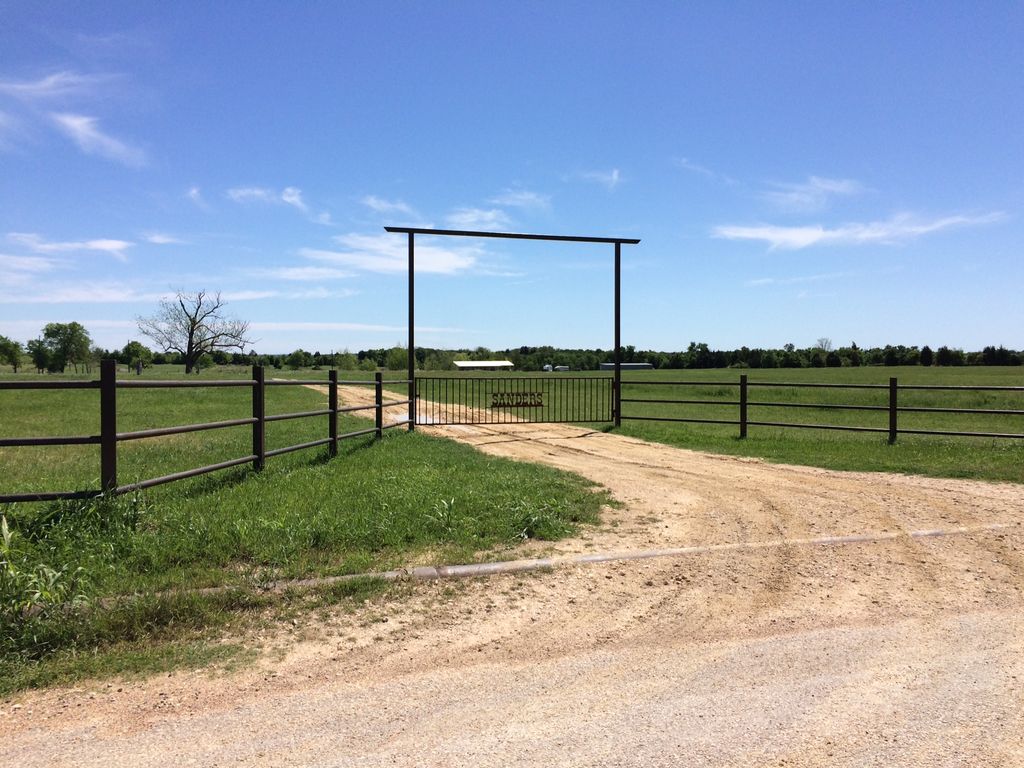 807 County Road 206, Cameron, TX 76520