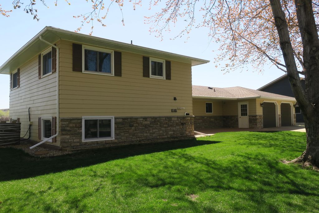3320 N Frontier Rd, Fort Pierre, SD 57532 Trulia