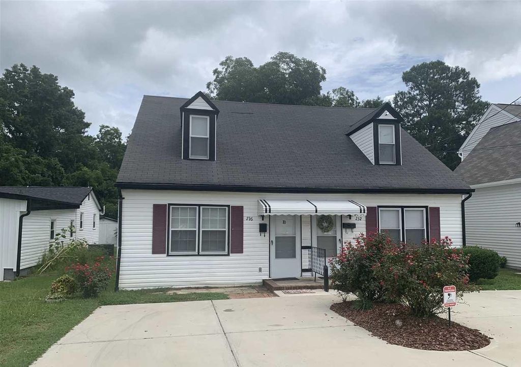 232 Bridge St, Fuquay Varina, NC 27526