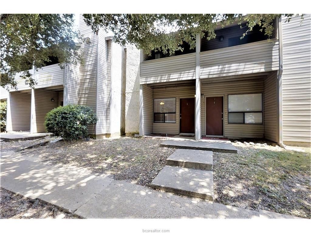 1902 Dartmouth St #L5, College Station, TX 77840