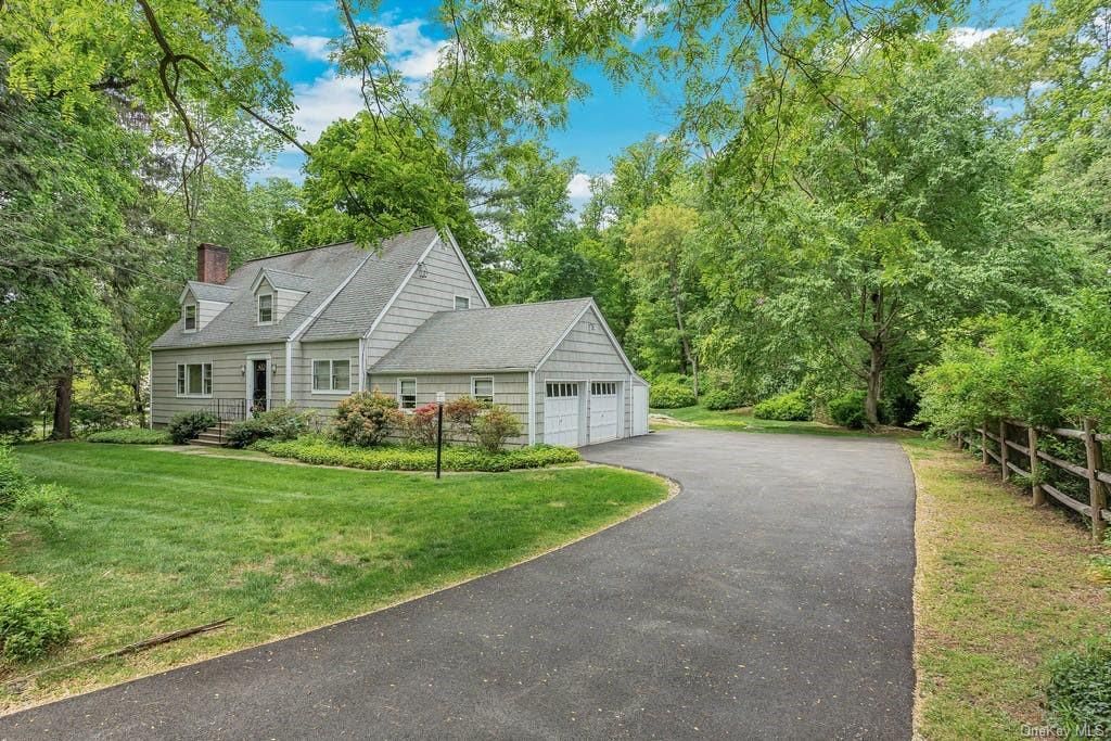 70 Seven Bridges Rd, Chappaqua, NY 10514